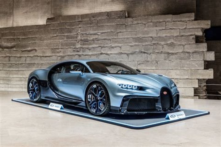 $2.5 Million Dollar Bugatti Chiron Set To Replace Veyron