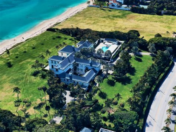 A Sprawling 15-Acre Oceanfront Estate Near Palm Beach Just Sold For $95 Million