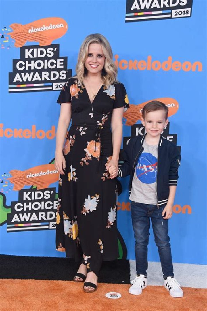 Allison Munn Net Worth | Celebrity Net Worth