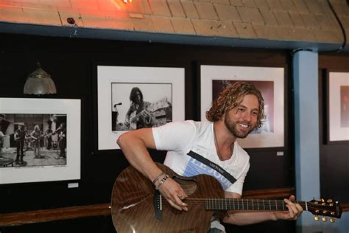 Casey James Net Worth | Celebrity Net Worth