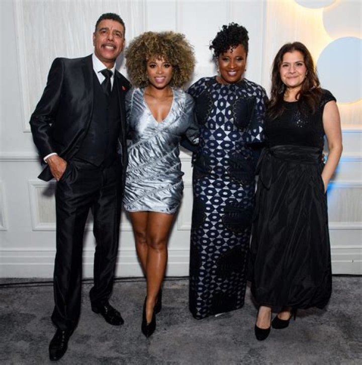 Chris Kamara Net Worth | Celebrity Net Worth