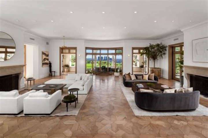 Drake Seeks $88 Million For Beverly Hills Mansion He Bought A Year Ago For $75 Million