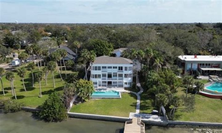 Florida Mansion That Belonged To The Late Kirstie Alley Sells For Over $5 Million