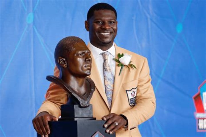 LaDainian Tomlinson Net Worth | Celebrity Net Worth