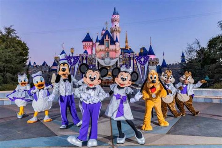 Mainland China Gets Its First Disneyland