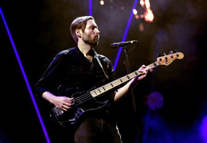 Mark Stoermer Net Worth | Celebrity Net Worth