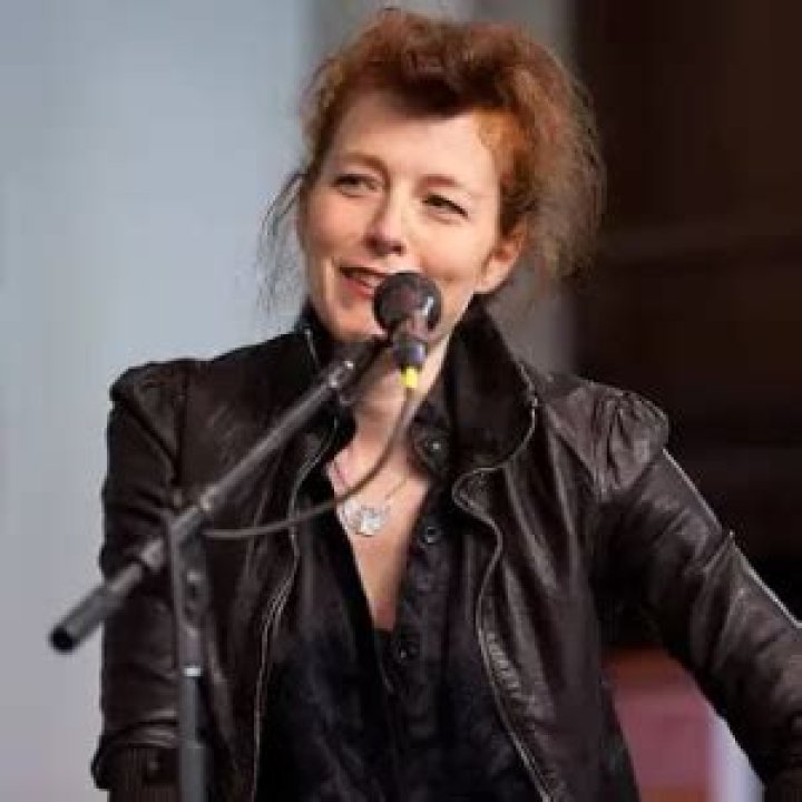 Melissa Auf der Maur Net Worth