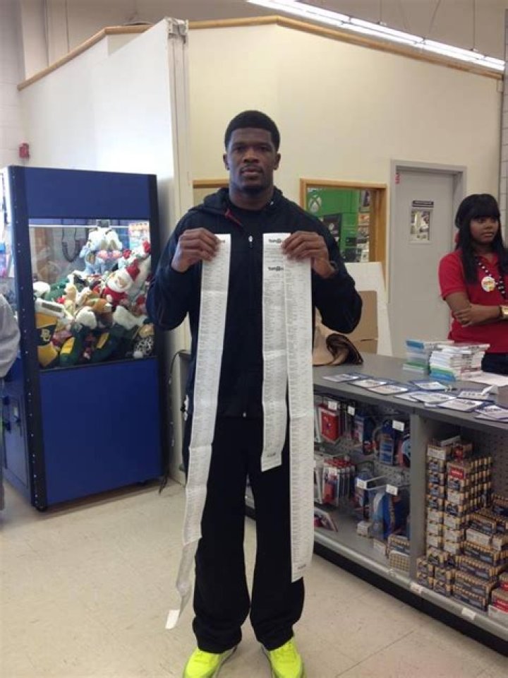 NFL Wide Receiver Andre Johnson Performed An Amazing Christmas Miracle Yesterday