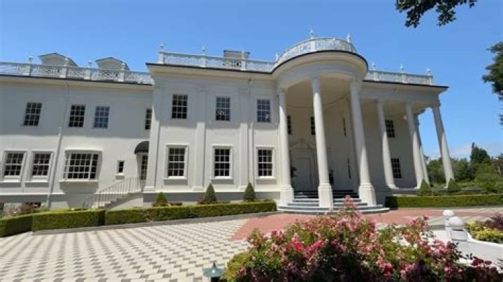 Barack and Michelle Obama Just Dropped $8 Million To Buy Their DC Rental