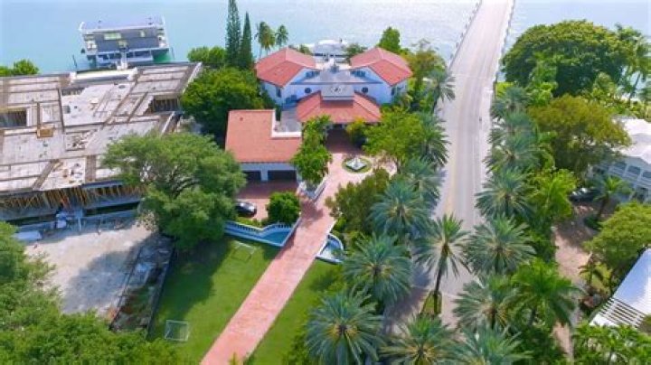 Real Housewife Of Miami Lea Black Asks $37 Million For Star Island Mansion