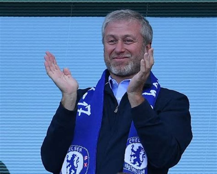 Russian Oligarch Roman Abramovich Just Donated Control Of His Beloved Soccer Club Chelsea To Charity