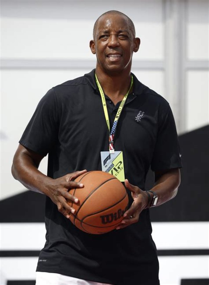 Sean Elliott Net Worth | Celebrity Net Worth