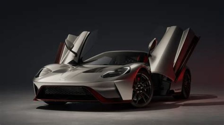 Super Limited Ford GT Supercar Will Sell For $400,000, But Who Will Get One?