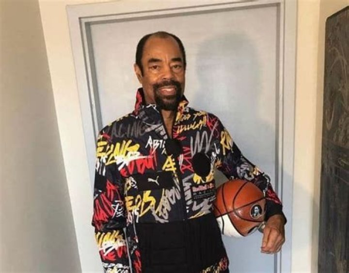 Walt Frazier Net Worth | Celebrity Net Worth